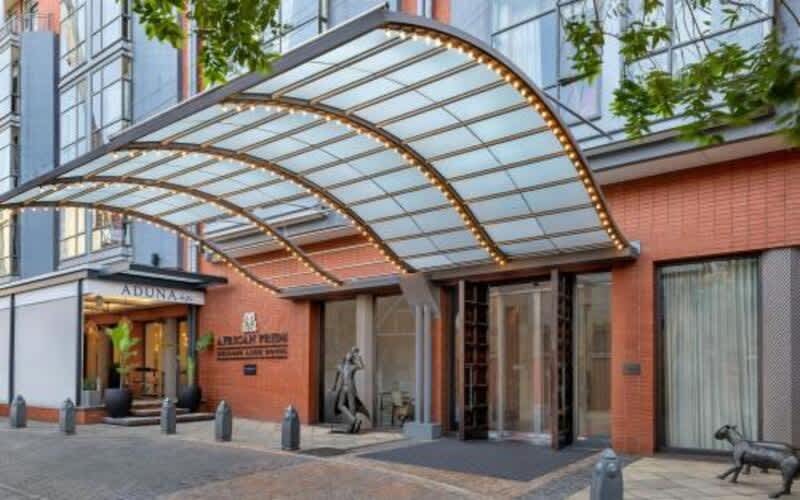 African Pride Melrose Arch - 2 Night Weekend Stay for 2 + Golf at Royal JHB East & West