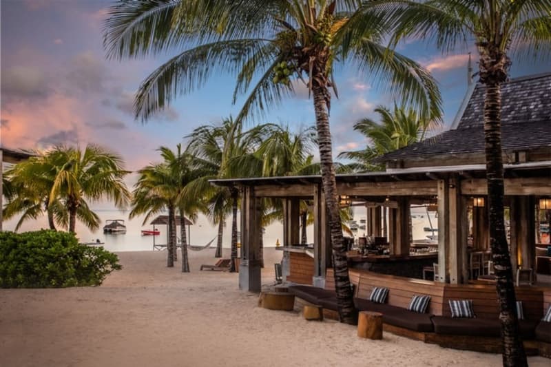 SALE! 5* The St. Regis Le Morne Mauritius Resort: 5 Nights + Flights + Breakfast + Dinner from only R39 820 Per Person Sharing