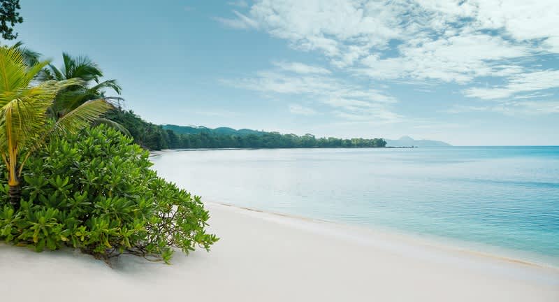 FLASH SALE! Avani + Barbarons Resort & Spa Seychelles: 5 Nights + Flights + Breakfast + Land & Water sports from only R21 085 per Person Sharing