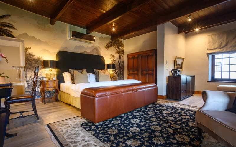 Webersburg Wine Estate – 2 Night Stay for up to Six Golfers – 1 to 3 Bedroom Luxury Rooms Available + 18 Holes with a Cart at Erinvale Golf Club from R1 771 pp sharing per night!