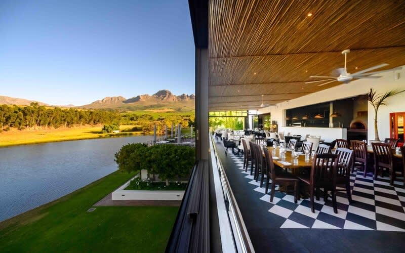 Webersburg Wine Estate – 2 Night Stay for up to Six Golfers – 1 to 3 Bedroom Luxury Rooms Available + 18 Holes with a Cart at Erinvale Golf Club from R1 771 pp sharing per night!