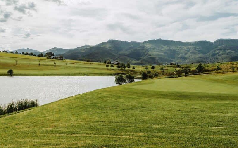 Katberg Eco Golf Estate: 2 Night Stay for 4 in a 3 Bedroom Self Catering Villa + 2 Rounds of Golf for 4 with carts for only R7 999!