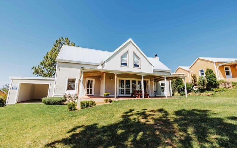 Katberg Eco Golf Estate: 2 Night Stay for 4 in a 3 Bedroom Self Catering Villa + 2 Rounds of Golf for 4 with carts for only R7 999!