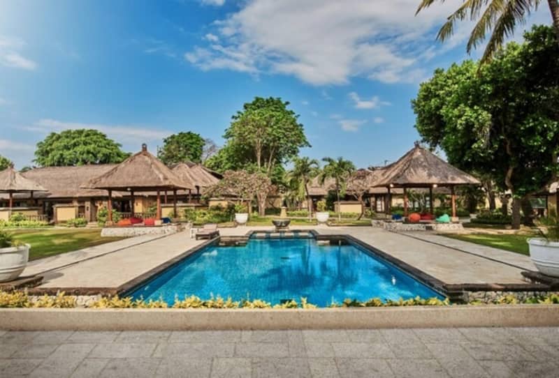 SALE! Patra Bali & Villa: 5 Nights Stay + Breakfast Daily + Flights from R20 905 Per Person Sharing