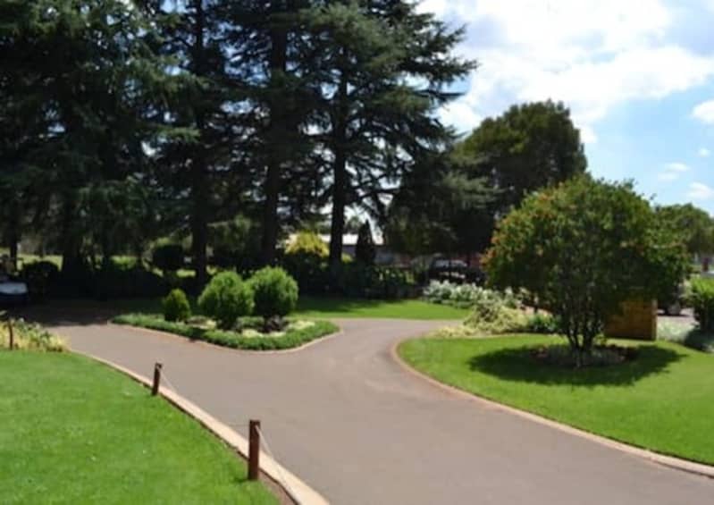 Royal Oak Country Club: 4-Ball Only R699!  Extended to end July!
