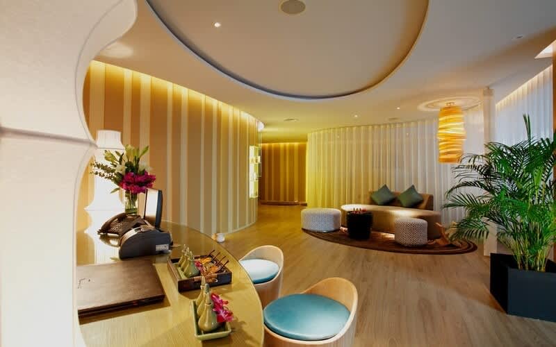 SALE! 4* Centara Watergate Pavilion Bangkok : 5 Nights Stay + Flights + Transfers + Sports from only R16 975 Per Person Sharing