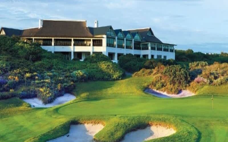 St Francis Links Golf Tour: 3 Nights at St Francis Golf Lodge + Breakfasts + 3 Rounds + Carts - only R8 989 pp sharing!