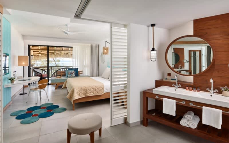 SALE! 5* C Mauritius: 5 Nights + Flights + Breakfast + Dinner from only R24 020 Per Person Sharing