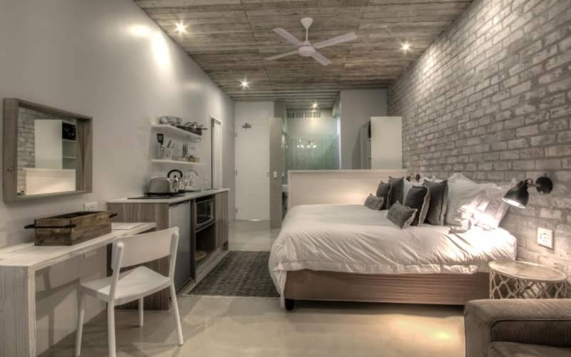 Kenton On Sea, The House Quarters 1 Night Luxury Stay for 2/4 people + Breakfast from less than R879 pp / night!