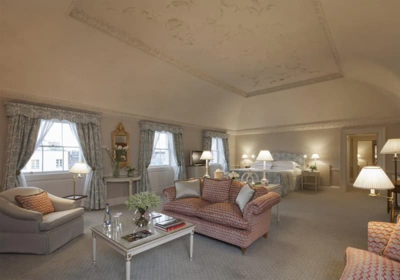 Luxury 2027 Ireland Golf Tour - 7 Nights 5* B+B + 4 Rounds of Golf + your choice of Car rental or Coach with Driver!