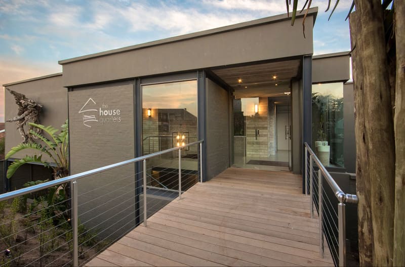 Kenton On Sea, The House Quarters 1 Night Luxury Stay for 2/4 people + Breakfast from less than R879 pp / night!