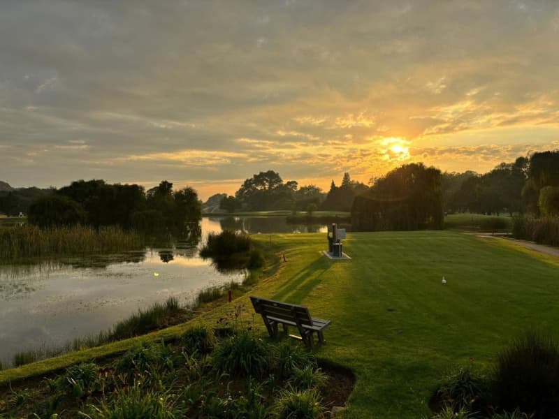 READING COUNTRY CLUB: 4-Ball Deal for just R1279.99