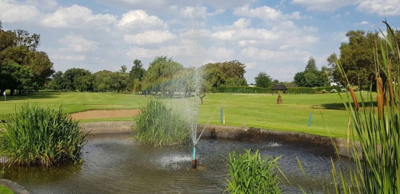 READING COUNTRY CLUB: 4-Ball Deal for just R1279.99