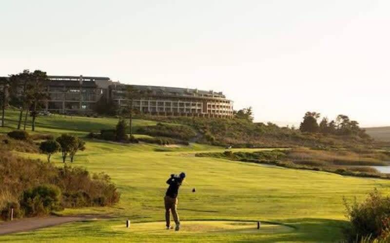 Arabella Hotel, Golf & Spa Stay & Play Special: 1 Night in Luxury for 2 PLUS 2-Ball + Cart + Breakfast for only R4 899!