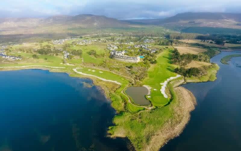Arabella Hotel, Golf & Spa Stay & Play Special: 1 Night in Luxury for 2 PLUS 2-Ball + Cart + Breakfast for only R4 899!