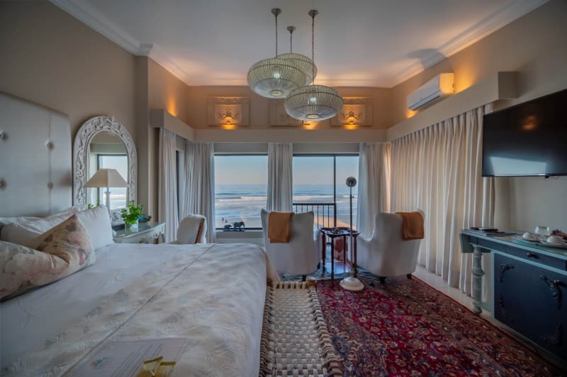 On the Beach Guesthouse & Suites, Jeffreys Bay – 1 night, 2 Pax, Guesthouse Room – from R2 529