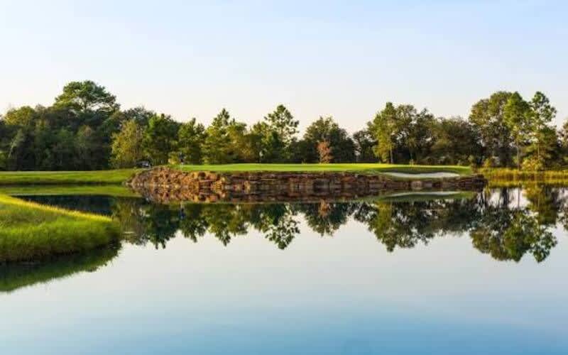 USA 8 Man Golf Tour - Kentucky Bluegrass Golf Trail - Bourbon & Birdies: 7 Nights + Golf on 4 Championship Courses + Private Transfers + 4 Bourbon Distillery Experiences and a Thorougbred Racing Experience
