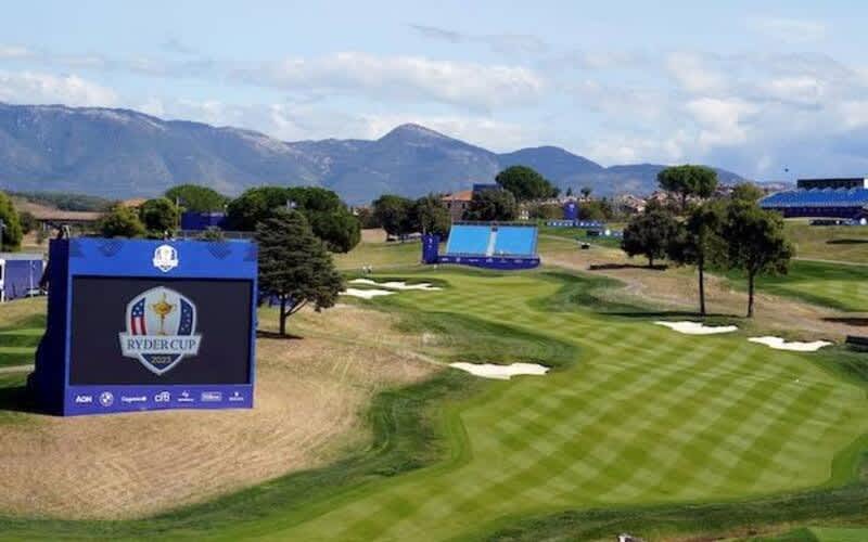 Florence & Rome 9 Day Golf Tour: Golf at Marco Simone, Le Pavoniere, Castelgandolfo & Firenze Ugolino + Cultural & Culinary Experiences from Only R71 279 pp sharing