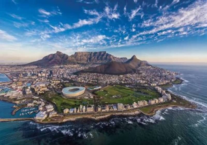 Cape Peninsula Tour: Take in the Beautiful Sites of The Cape Coast from only R3,111 per Person Sharing