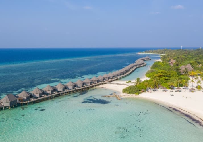 4* KUREDU Resort, Lhaviyani Atoll Maldives: 7 Nights Full Board Stay + Flights from only R36 265 pps!