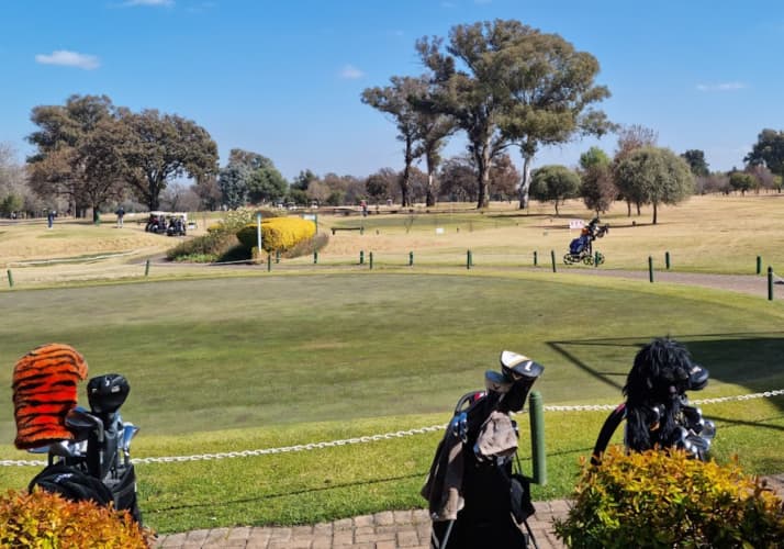POLLAK PARK GOLF CLUB: 2 Ball Deal for just R449!