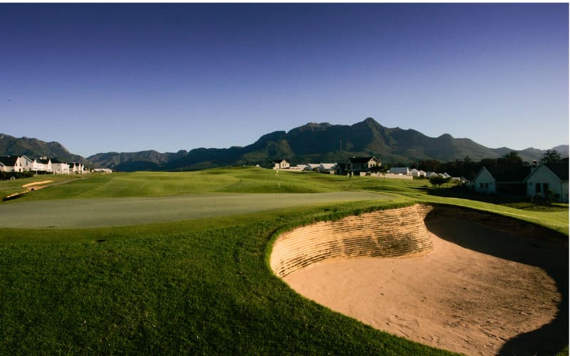 KINGSWOOD Golf Estate: SUMMER 23/24 4-Ball + Carts Special only R2 699!