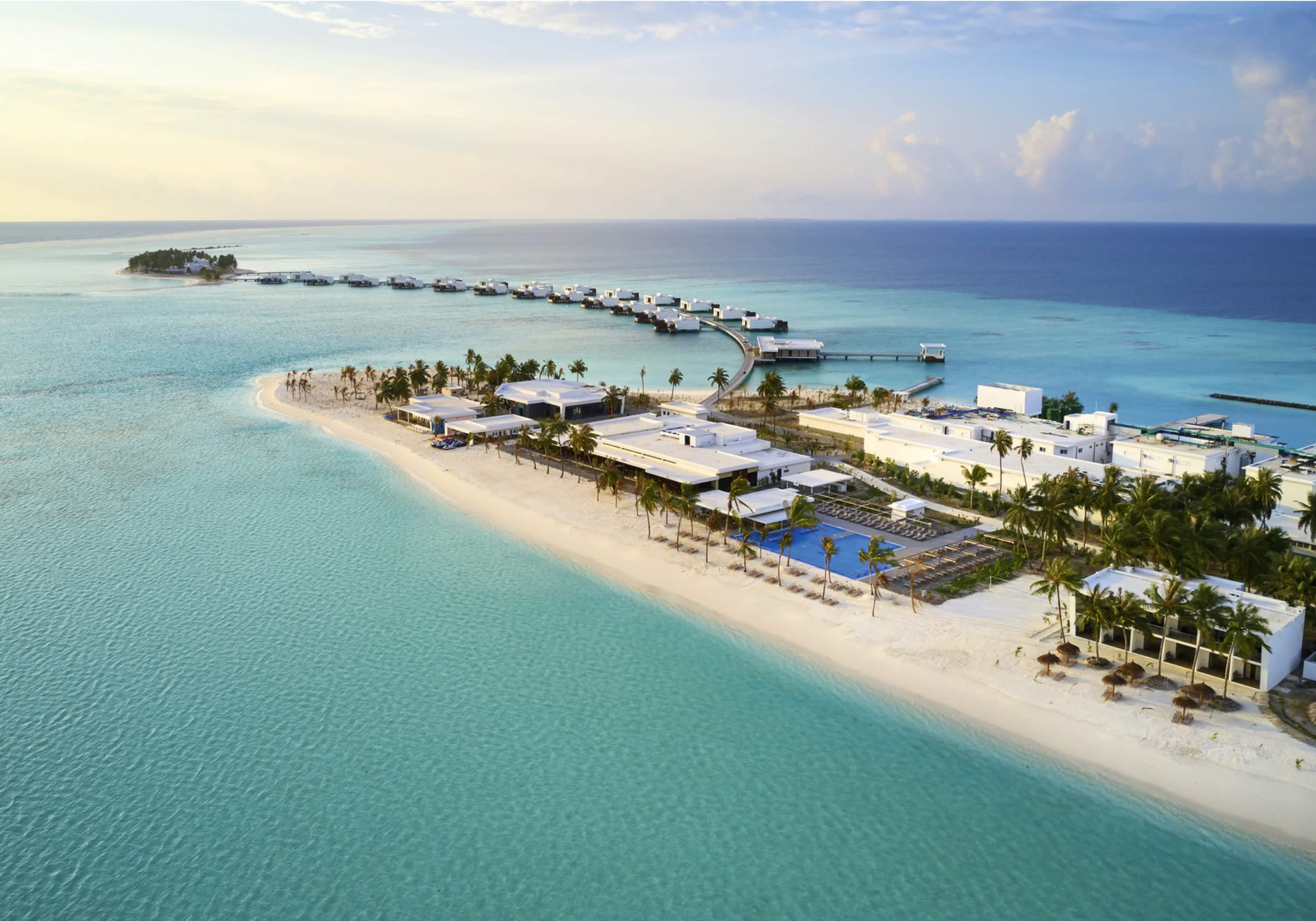 4* RIU ATOLL HOTEL, Maldives - 7 Night ALL-INCLUSIVE Luxury Stay & Flights from R45 640 per person sharing!