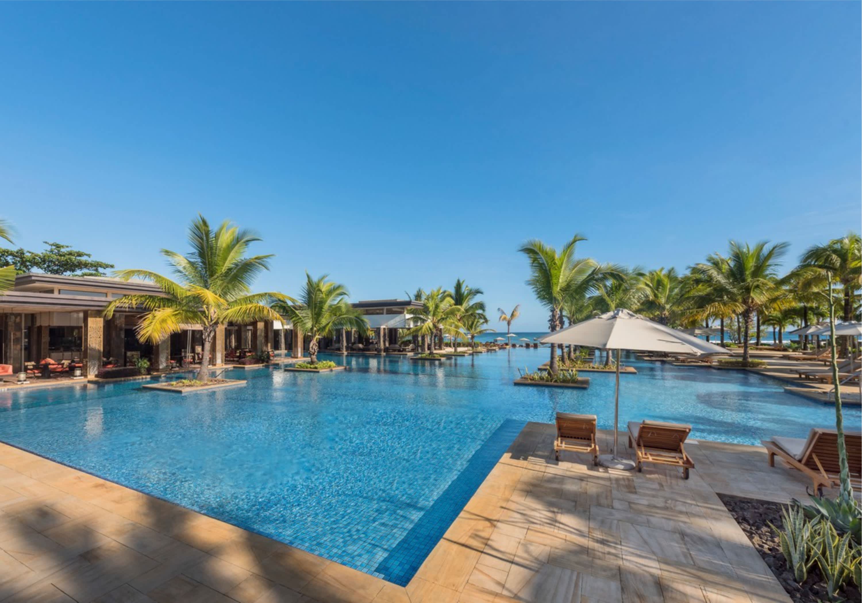 5* WESTIN TURTLE BAY, Mauritius - 7 Night Luxury Stay - Breakfast & Dinner + Flights from R36 215 pps!