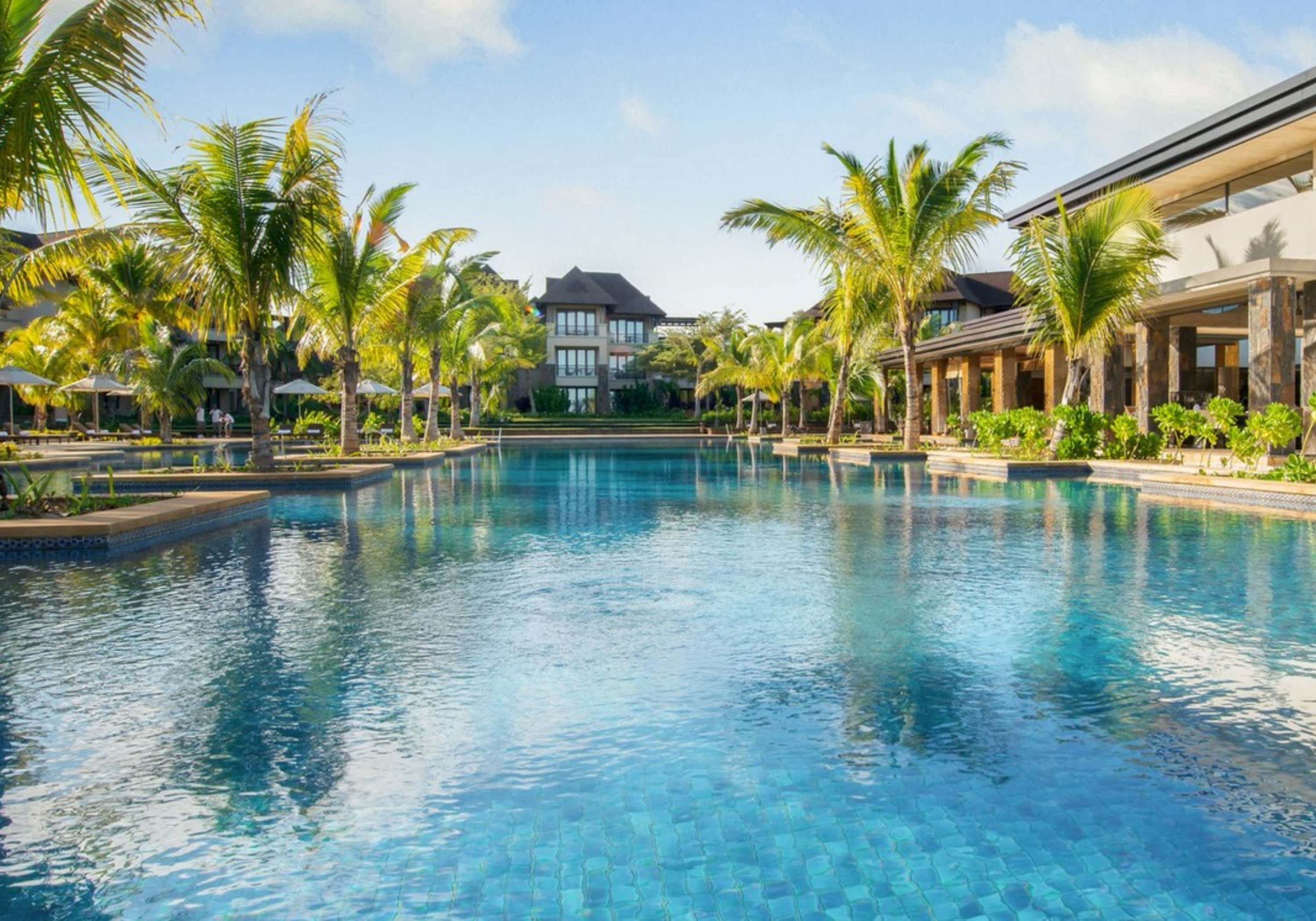 5* WESTIN TURTLE BAY, Mauritius - 7 Night Luxury Stay - Breakfast & Dinner + Flights from R36 215 pps!