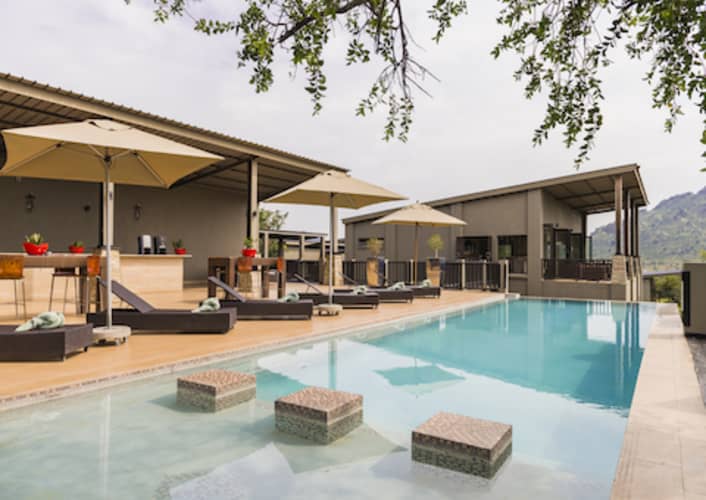 Shepherd's Tree Game Lodge: 1 Night Luxury Stay for 2 People + All Meals & 2 Game Drives From R4 899 pn!