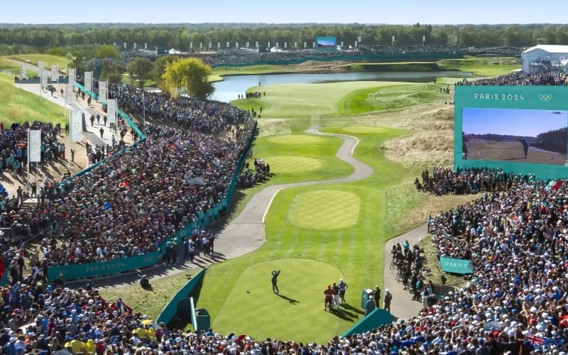 Le Golf National Golf Tour: 3 Nights Stay + 2 Rounds of Golf at the Iconic Ryder Cup & Olympic Games Venue