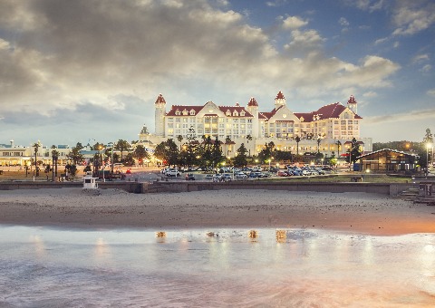 Boardwalk Casino & Entertainment World: 2 Night Stay for 2 People Sharing Including Breakfast + 2 Rounds with Shared Carts 
