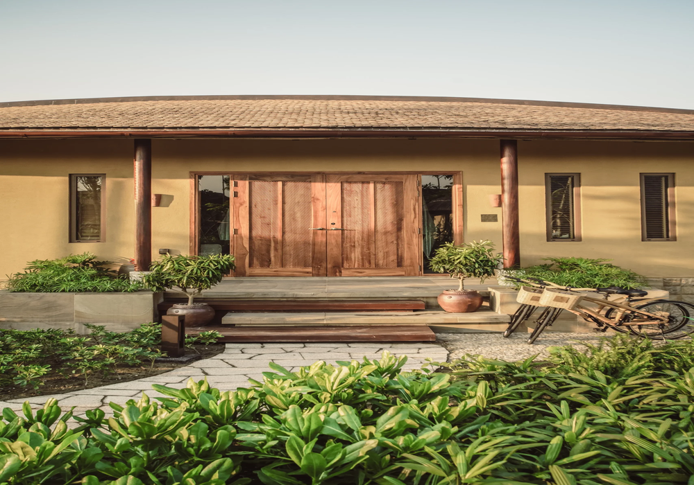 Trails of Indochina Vietnam: Heritage Greens & Seaside Scenes — 7 Night Stay + Golf on 4 courses + Breakfast from only R73012 pp sharing