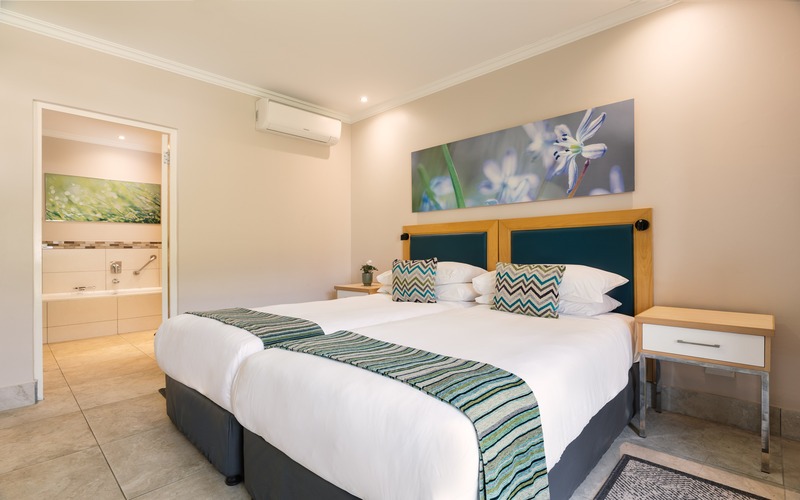 Sun City Vacation Club: 4 Night Stay for 4 in 2 Bedroom Unit + 4-Ball at Lost City CC + 4-Ball at Gary Player GC