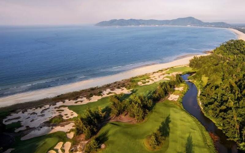 Northern & Central Vietnam Golf Tour: 8 Days, 4 Rounds & Ha Long Cruise Starting From R26 999 Per Person Sharing