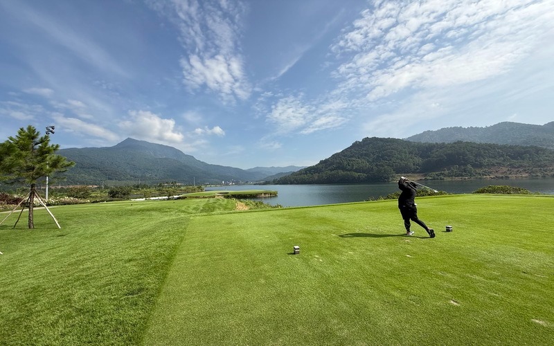 Northern & Central Vietnam Golf Tour: 8 Days, 4 Rounds & Ha Long Cruise Starting From R26 999 Per Person Sharing