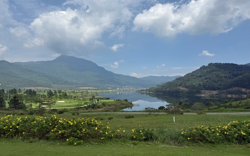 Northern & Central Vietnam Golf Tour: 8 Days, 4 Rounds & Ha Long Cruise Starting From R26 999 Per Person Sharing