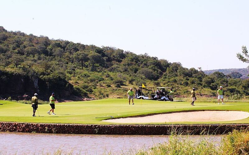 Grace of Africa 5* Lodge Golf & Big 5 Safari Escape: 7 Nights + Golf on TWO Courses (Kambaku & Skukuza) + Wine Tasting + Full-board 
