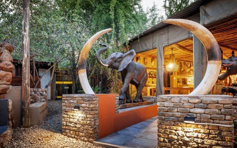 Grace of Africa 5* Lodge Golf & Big 5 Safari Escape: 7 Nights + Golf on TWO Courses (Kambaku & Skukuza) + Wine Tasting + Full-board 