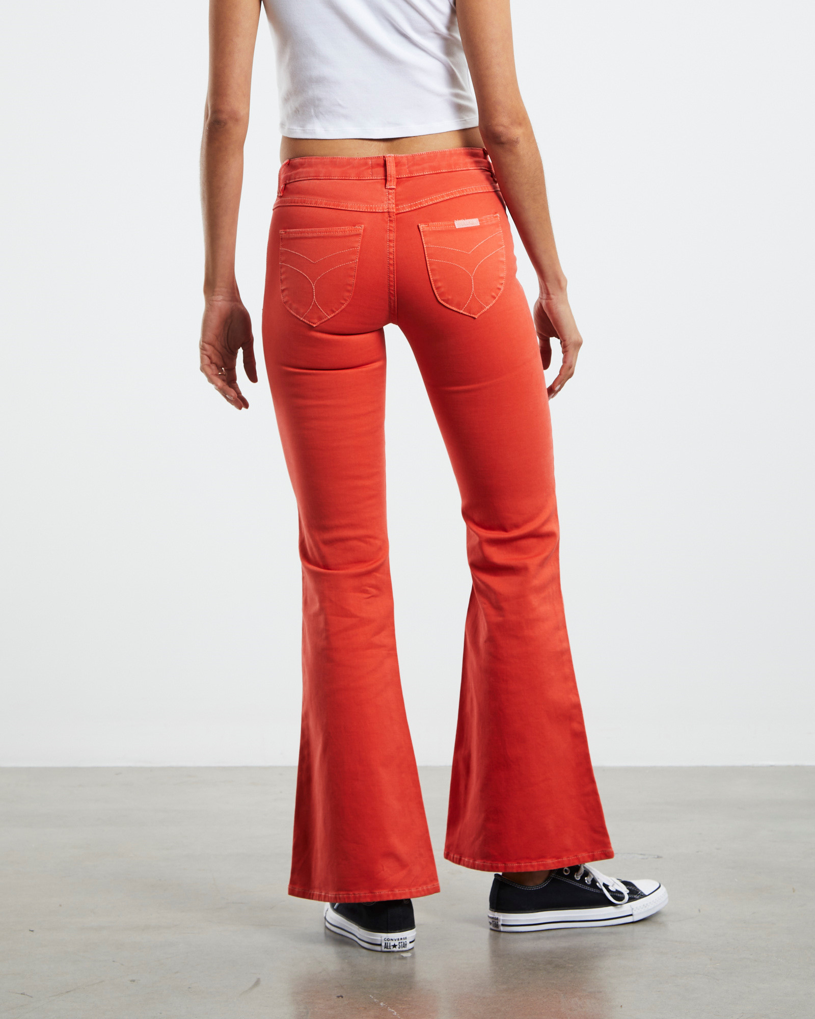 NEW ROLLAS Sailor Low Flare Jeans Scarlet Coral - Picture 3 of 37