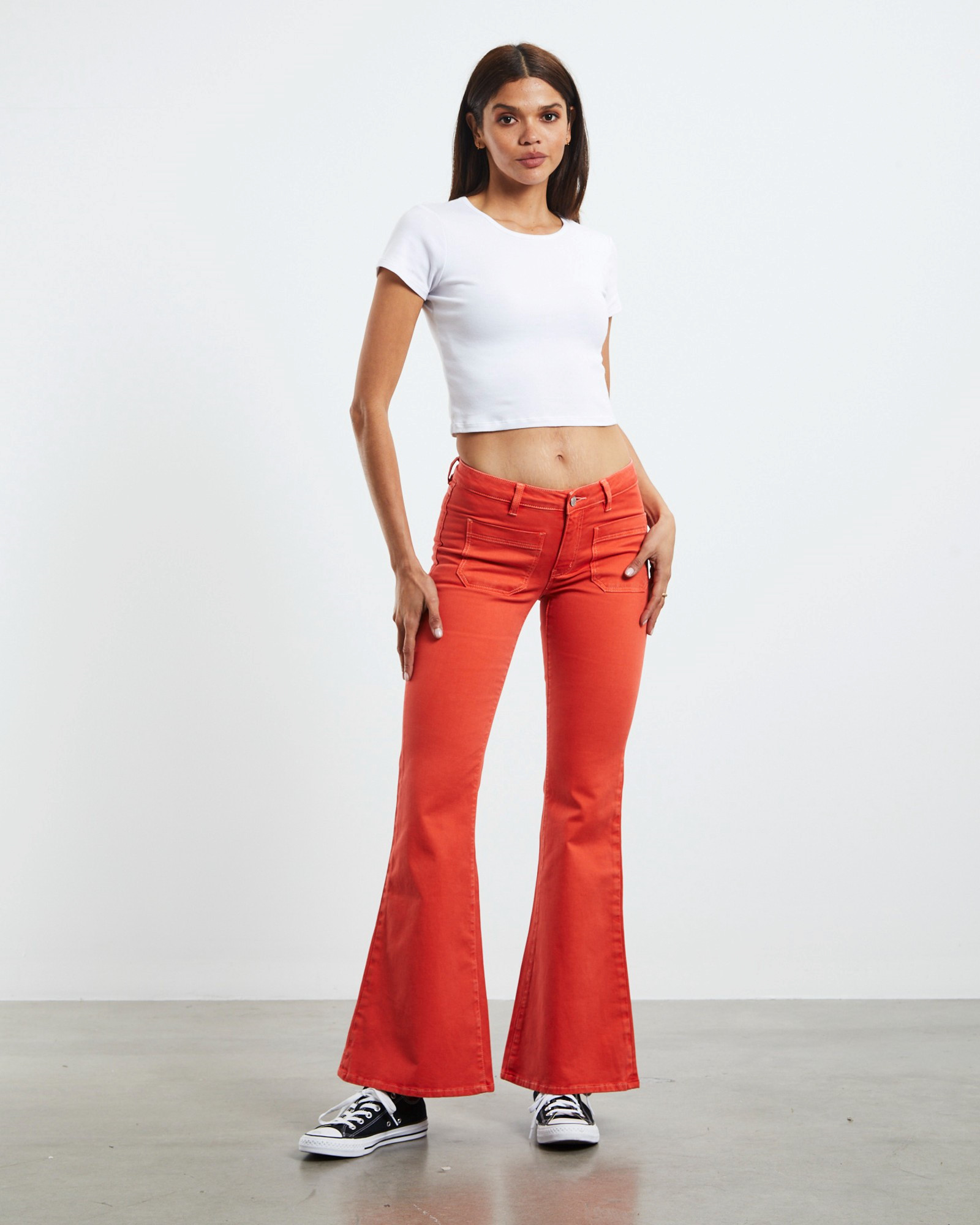 NEW ROLLAS Sailor Low Flare Jeans Scarlet Coral - Picture 5 of 37