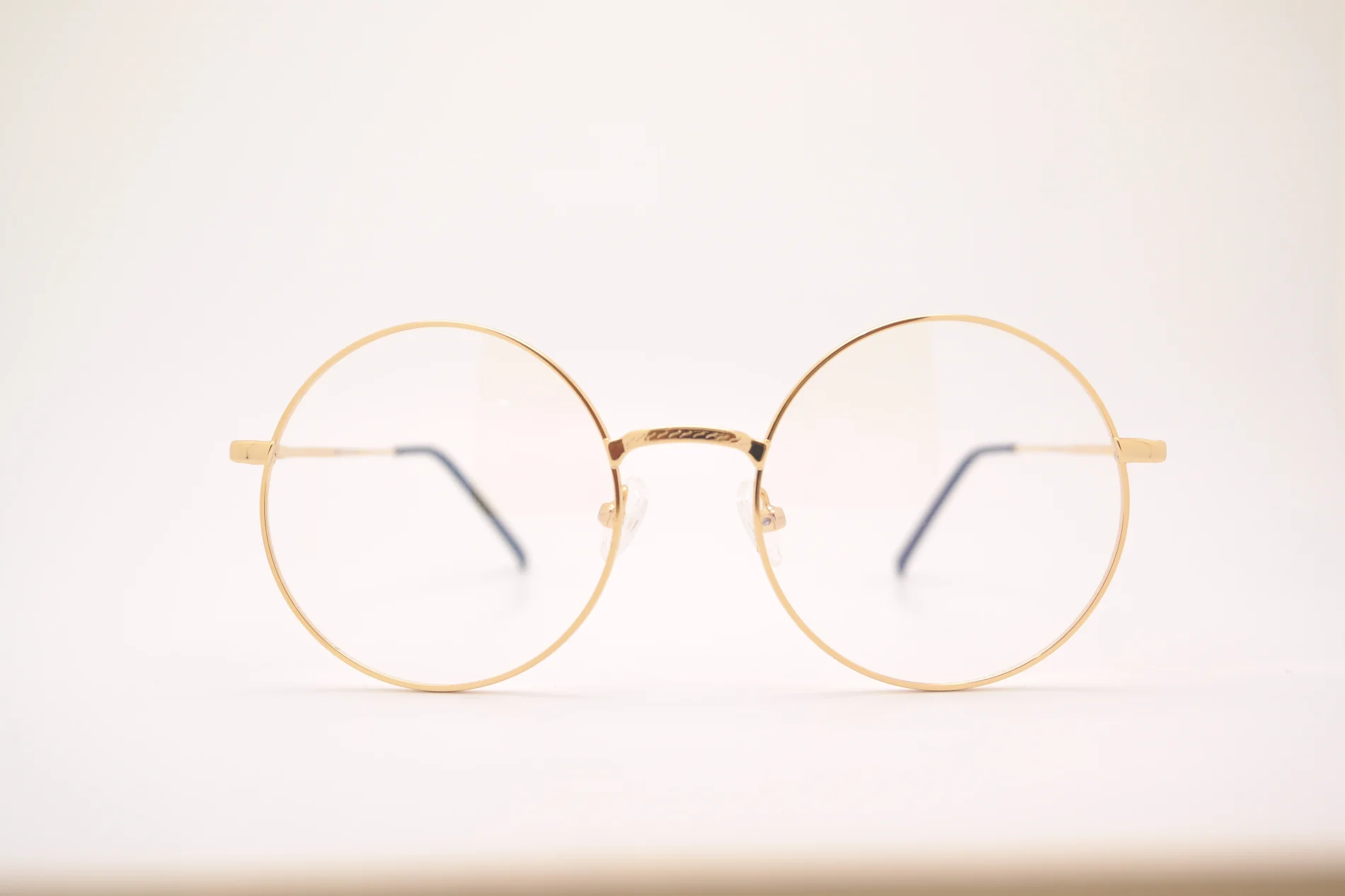 12 HR Blogs You Simply Must Bookmark - blur-close-up-fluke-angel-therapy-53195.jpg