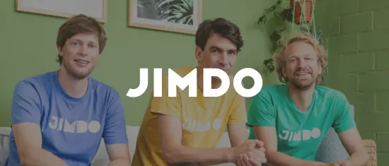 blue shirt, green background, team, Jimdo