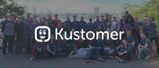 team-gathered-outdoor-event, Kustomer-logo-in-focus