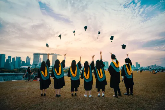 How You Can Connect with New College Graduates - pang-yuhao-_kd5cxwZOK4-unsplash.jpg