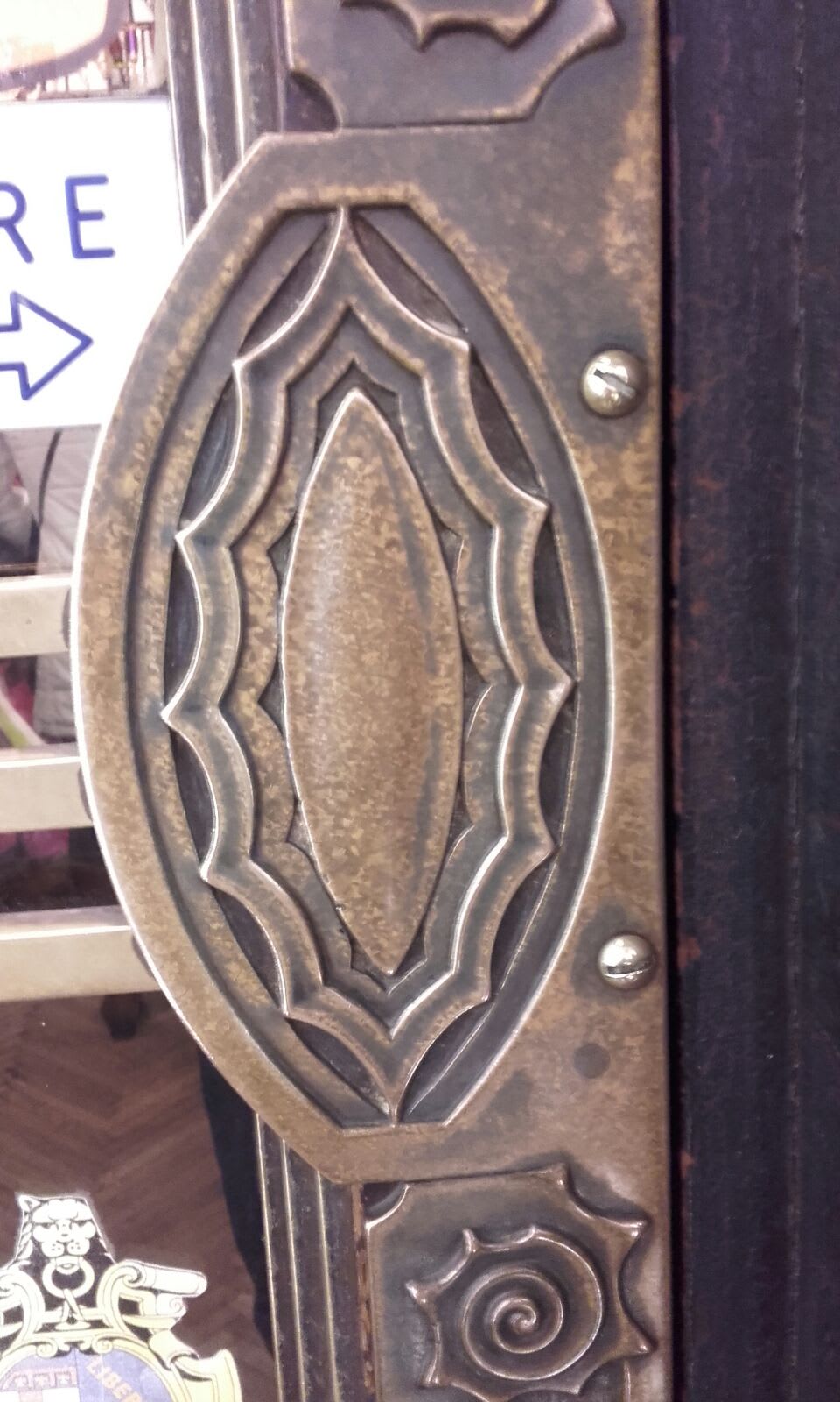 Maniglia_antica_dell_entrata Maniglia antica dell'entrata