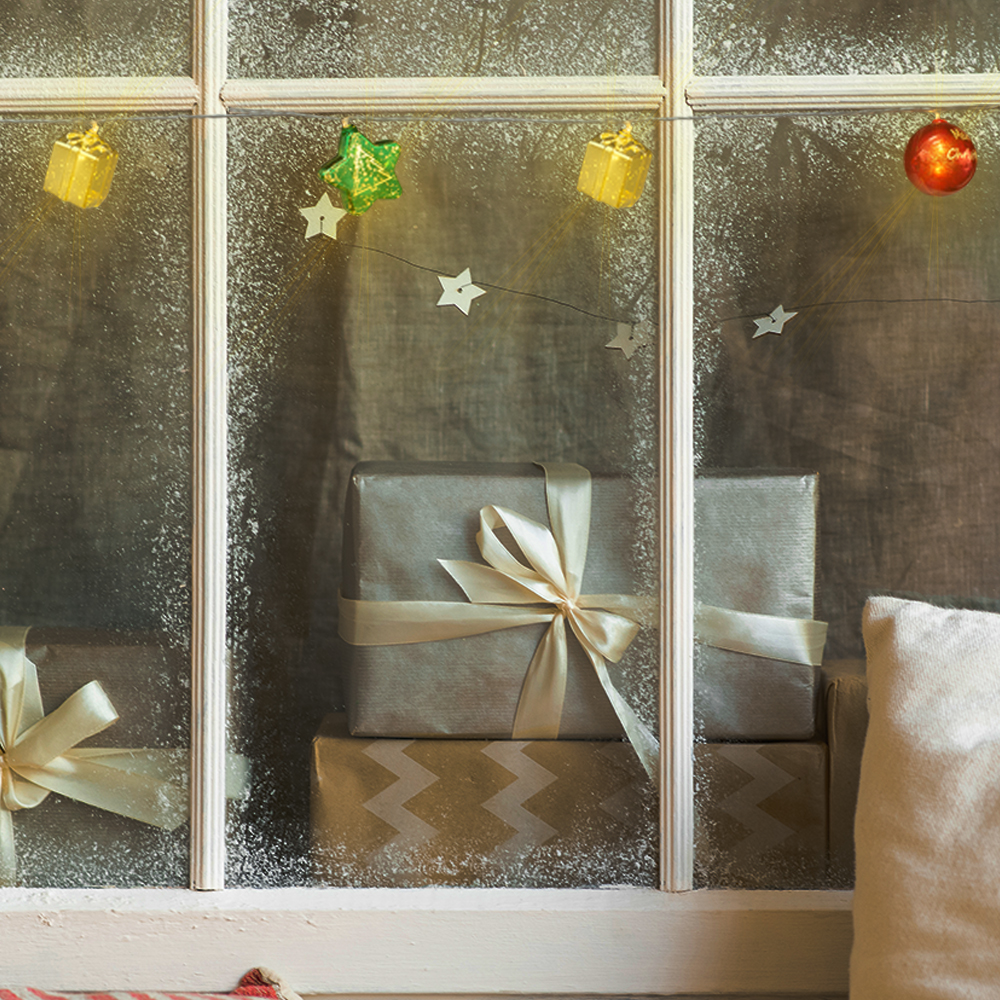 Luces LED 20 Figuras Navideñas Luz Calida Cable Transparente Funciones 450 cm