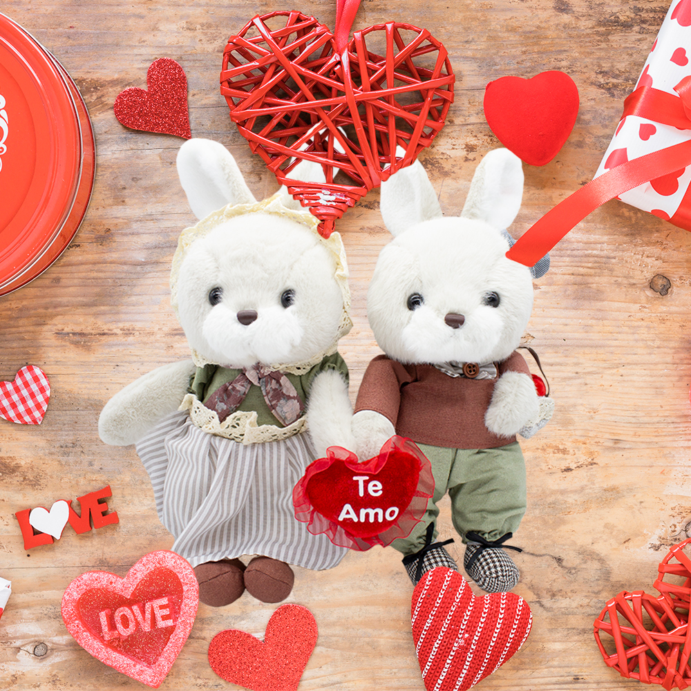 Hermoso Muñeco de Pareja de conejitos con Corazon Hechos a Mano de 22cm, Regalo de San Valentin, 14 de Febrero Te amo Rojo