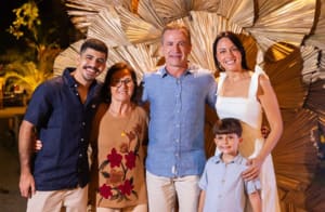 Aniversário de Luigi. Luigi e esposa, mãe e filhos