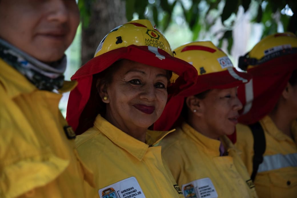 Senia Cabello Torrico, het hoofd van de vrijwillige brandweer ‘Santiaguito’.